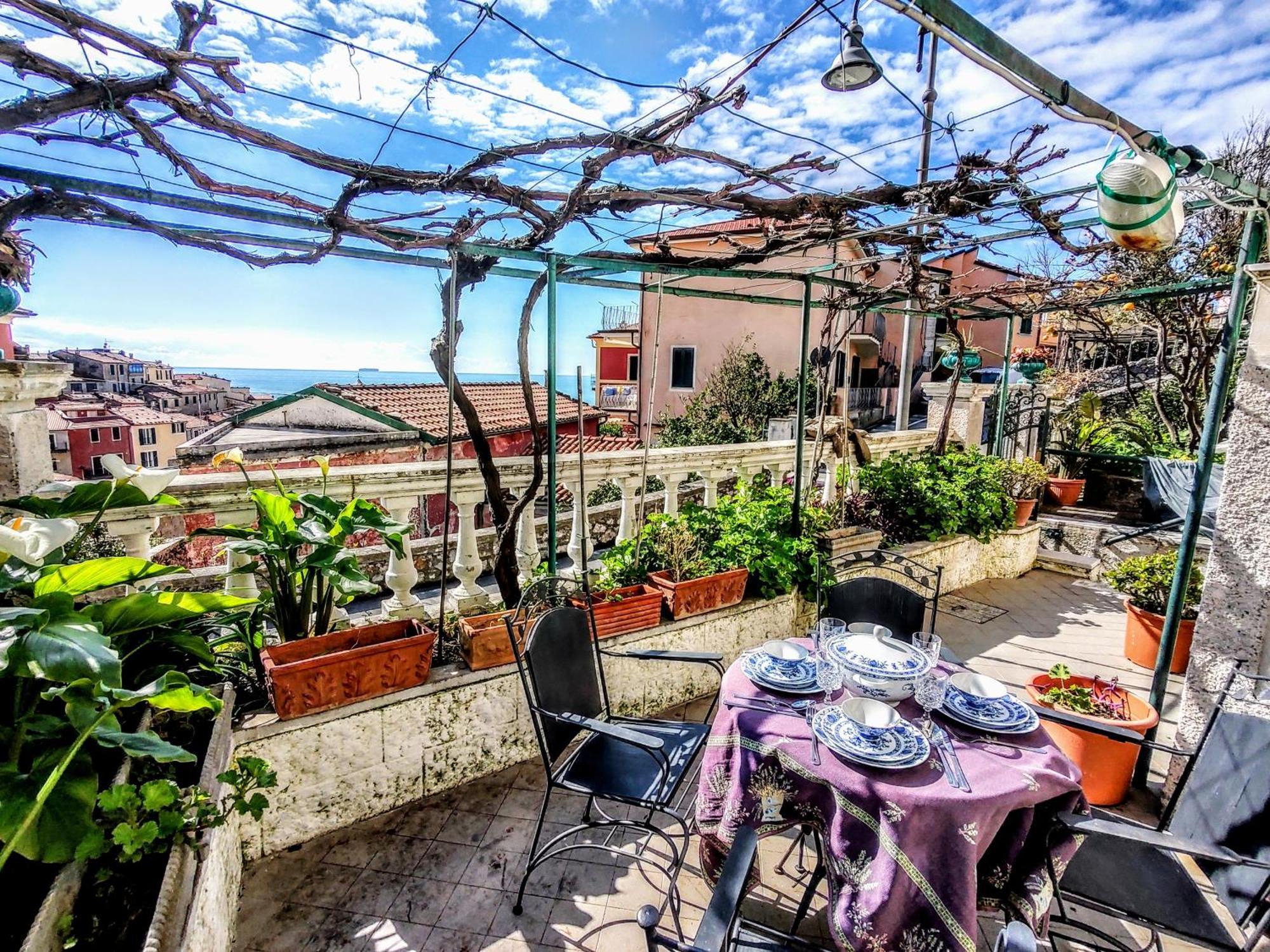 -La Terrazza Nel Vigneto- Golfo Dei Poeti Apartman Tellaro Kültér fotó